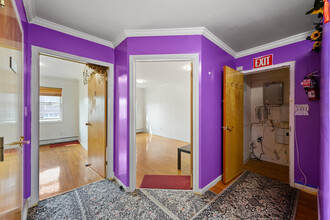 19906 47th Ave in Flushing, NY - Building Photo - Interior Photo