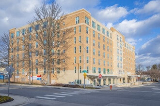 Weinberg House in Pikesville, MD - Building Photo - Building Photo