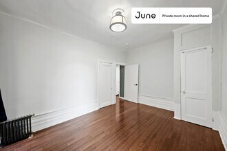 Room in Shared 3 bed/1 bath home in New York, NY - Building Photo - Building Photo