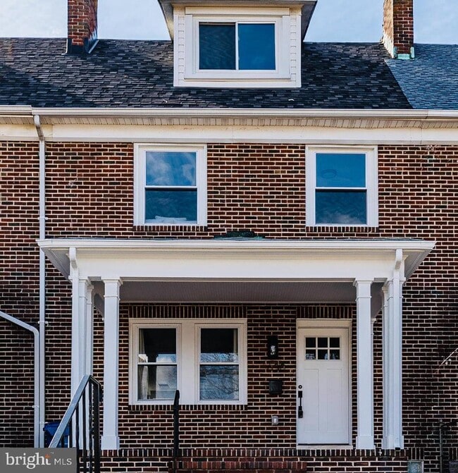 property at 630 Wildwood Pky