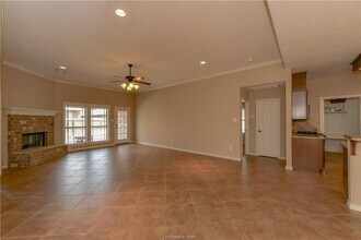 1011 Emerald Dove Ave in College Station, TX - Building Photo - Building Photo