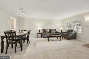 88 N Bedford St in Arlington, VA - Building Photo