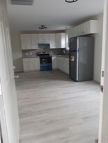 241 Erwin Rd in Chapel Hill, NC - Building Photo