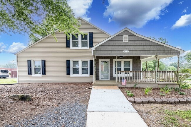 property at 123 E 2nd St