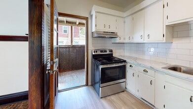 127 Shepard St in Lansing, MI - Building Photo - Building Photo