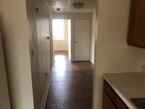 25 Clinton St, Unit 2E in Norwich, NY - Foto de edificio - Building Photo