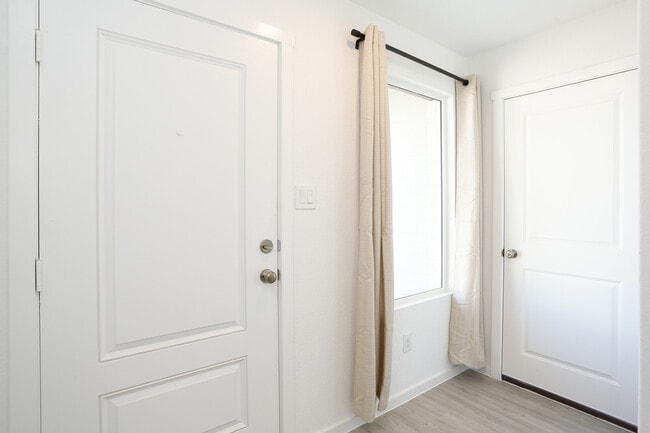 5231 Whirling Way in San Antonio, TX - Building Photo - Building Photo