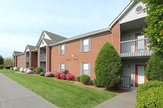 Kingsfield Luxury Apartments in New Albany, IN - Building Photo - Building Photo