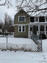 40 B St in Niagara Falls, NY - Building Photo
