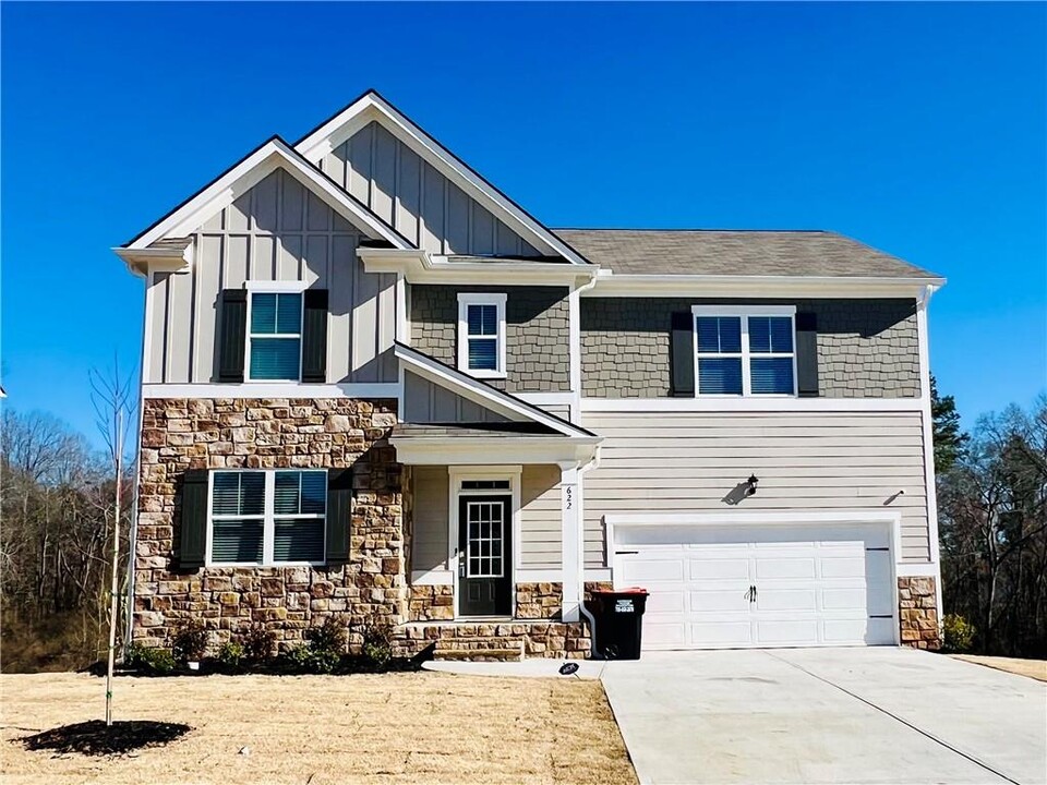 622 Brookfield Dr in Braselton, GA - Building Photo