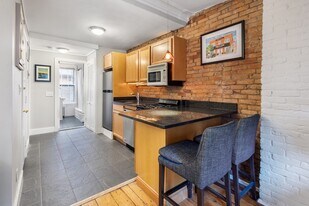 33 Gray St in Boston, MA - Building Photo