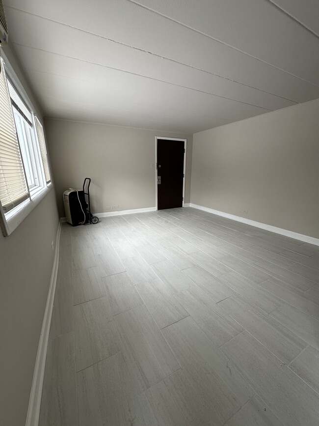 9620 Ivanhoe Ave in Schiller Park, IL - Building Photo - Building Photo