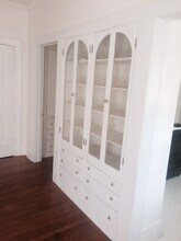 1832 1/2 N Van Ness Ave, Unit Hollywood -Franklin in Los Angeles, CA - Building Photo - Building Photo