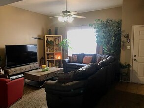 3231 Schumacher St NW in Albuquerque, NM - Foto de edificio - Building Photo