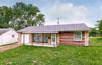 7501 Dianthan Ln in St. Louis, MO - Building Photo - Building Photo