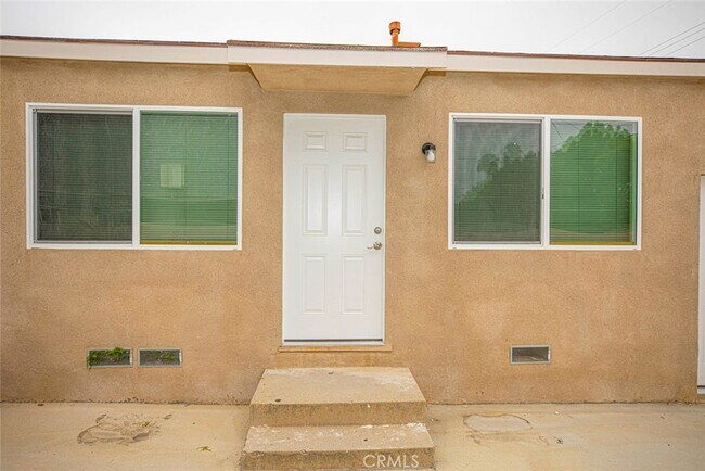 6250 Vineland Ave in Los Angeles, CA - Building Photo - Building Photo