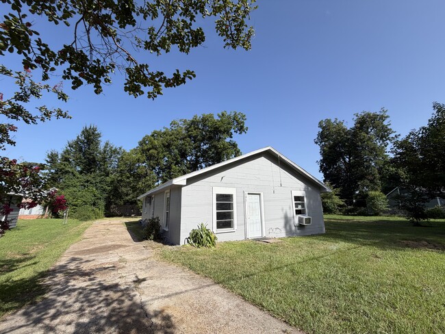 property at 103 Tennessee St