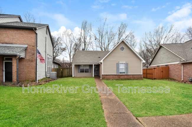 7895 Bentwood Cir in Memphis, TN - Building Photo - Building Photo