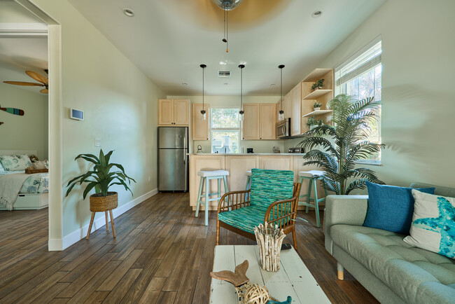 1280 SW 25th Ave in Fort Lauderdale, FL - Building Photo - Building Photo