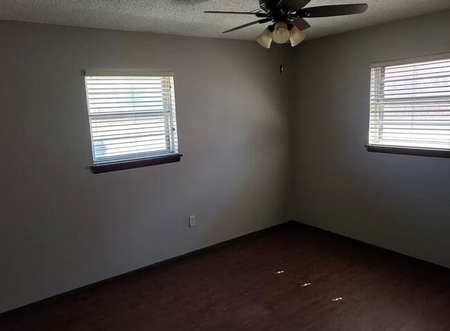 4051 SE Bedford Dr in Lawton, OK - Building Photo - Building Photo