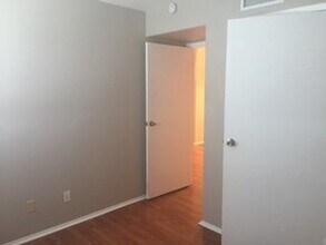 7012 N Holiday Dr in Galveston, TX - Building Photo - Building Photo