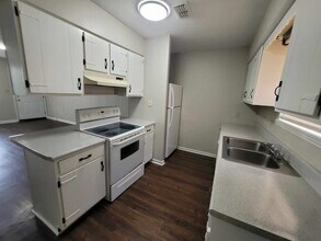 5524 Sullivan Rd in Tallahassee, FL - Building Photo - Building Photo