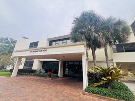 491 Racquet Club Rd in Weston, FL - Building Photo