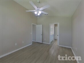 2465 Hybrid Dr in Kissimmee, FL - Building Photo - Building Photo