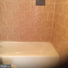 5831 Quantrell Ave in Alexandria, VA - Building Photo - Building Photo