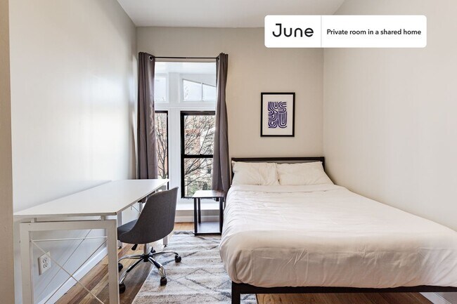 Private bedroom in 4 bed/2 bath Home in New York, NY - Building Photo - Building Photo