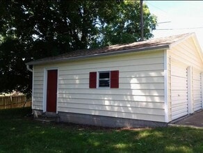 2110 N 34th St in St. Joseph, MO - Foto de edificio - Building Photo