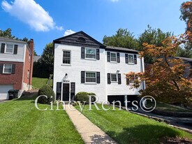 3024 Kinmont St, Unit 2 in Cincinnati, OH - Building Photo