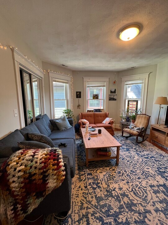 305 Highland Ave, Unit 3 in Somerville, MA - Foto de edificio
