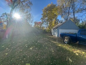 2449 Fairport Ave in Dayton, OH - Foto de edificio - Building Photo