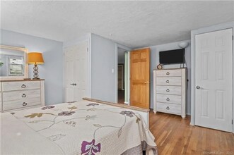 349 Naubuc Ave-Unit -1st Floor in Glastonbury, CT - Building Photo - Building Photo