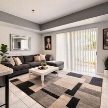 10909 NW 43rd Ln in Doral, FL - Building Photo - Building Photo