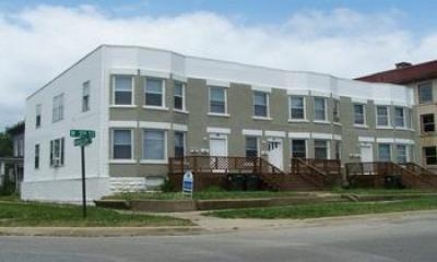 5 Unit Building in Waterloo, IA - Building Photo