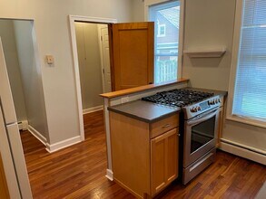 916 Laurel Ave, Unit 916 Laurel Avenue in St. Paul, MN - Building Photo - Building Photo