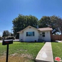 401 Cypress St in Bakersfield, CA - Building Photo