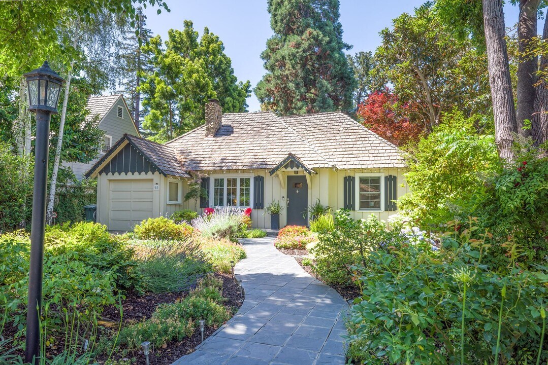 85 Princeton Rd in Menlo Park, CA - Building Photo