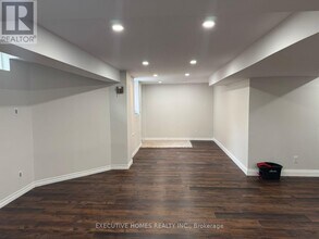 2 Renwick Rd in Courtice, ON - Building Photo - Building Photo