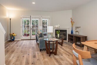 2110 De La Vina St in Santa Barbara, CA - Building Photo - Building Photo