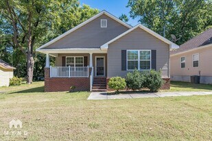 902 Appleby St NW in Huntsville, AL - Building Photo