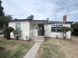319 E Dayton Ave in Fresno, CA - Building Photo