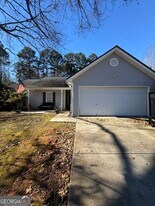 1579 Madison Ct in Bethlehem, GA - Building Photo