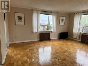 1112-1112 Avenue Rd in Toronto, ON - Building Photo - Building Photo