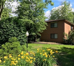 Mohawk Village in Schenectady, NY - Building Photo - Building Photo