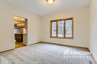 17739 Kingsway Path in Lakeville, MN - Building Photo - Building Photo
