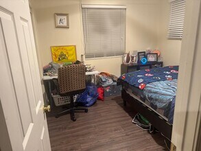 6016 Sunflower St in Simi Valley, CA - Foto de edificio - Building Photo