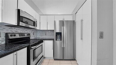 12896 SW 54th Ct in Miramar, FL - Building Photo - Building Photo